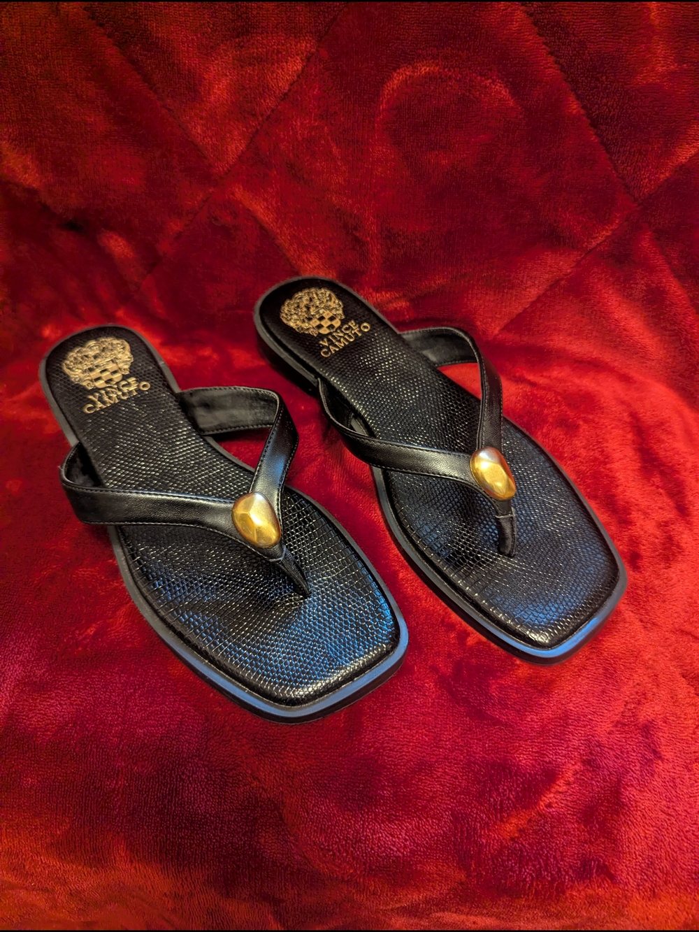 Camuto Black Leather Thong Sandals with Gold Accent